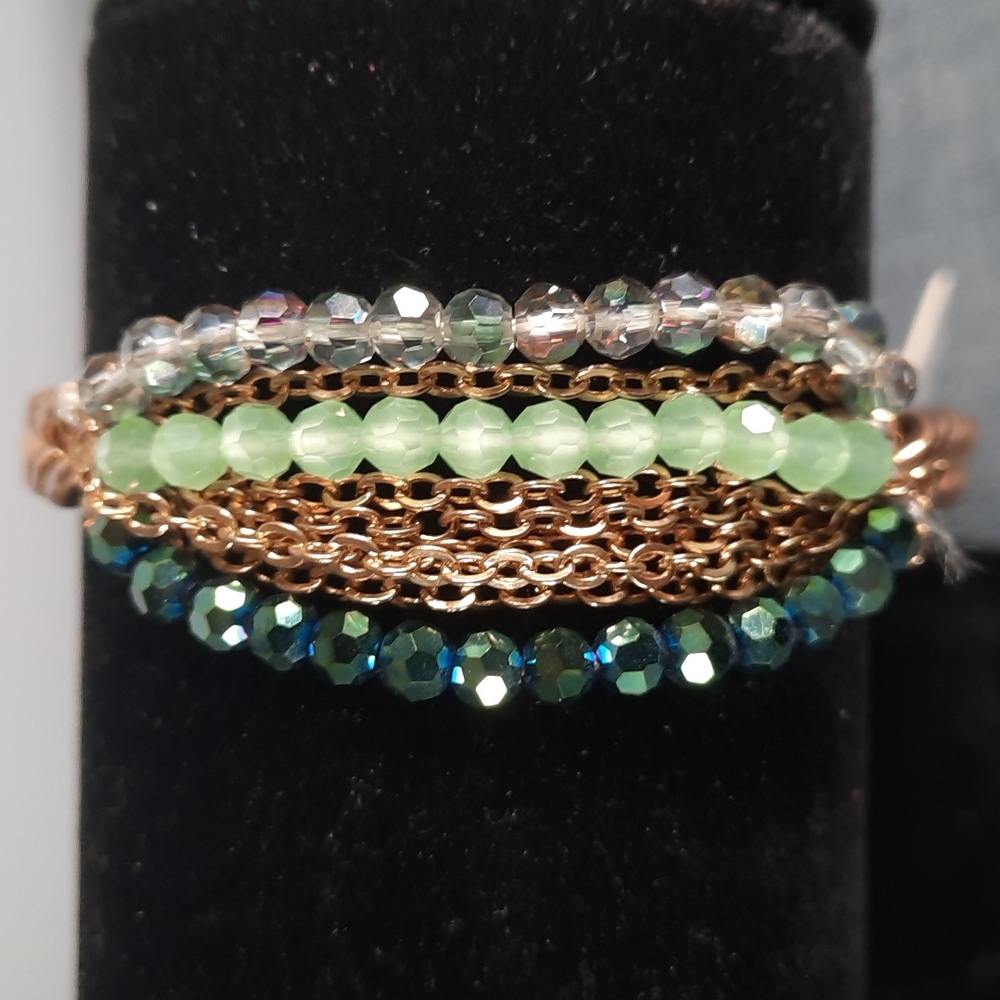 Toggle Bracelet Green Beads Gold Chain Adjustable Length Fun Lightweight